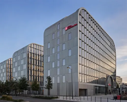 Hilton Garden Inn Bordeaux Centre Hotels in der Nähe von Kulturzentrum Darwin Ecosysteme