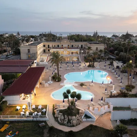 Delfino Beach Hotel - Cdshotels