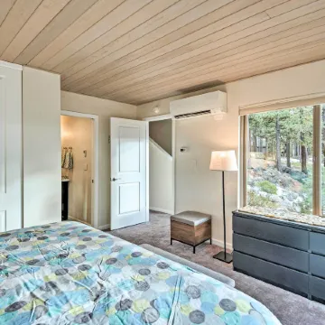 2 Mi to Heavenly Mountain: Tahoe Retreat w/ Views