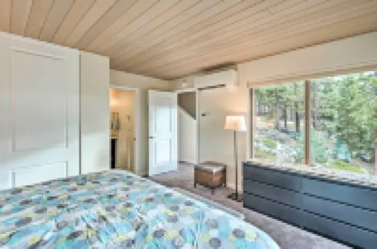 2 Mi to Heavenly Mountain: Tahoe Retreat w/ Views