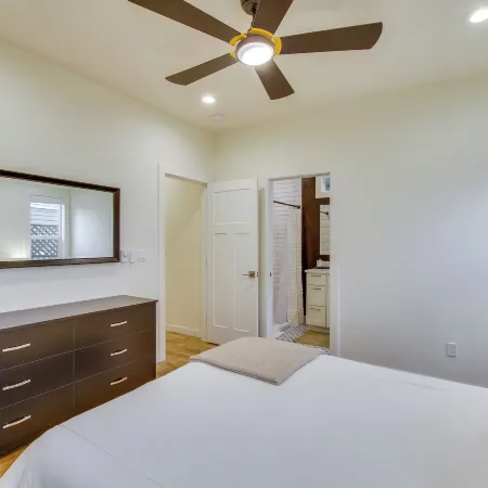 Private Yard & Fire Pit! Modern Kirkland Abode Hotels in Redmond