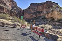 錫安地區的隱居處：現場小徑和熱水浴缸