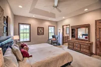 Pet-Friendly Abingdon Abode w/ Yard & Grill! - Pet friendly