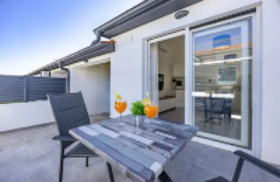 Cosy apartment near Rock Beach