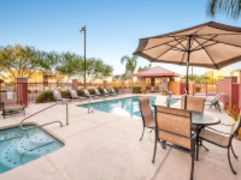 คอมฟอร์ตสวีทส์ กู้ดเยียร์ - เวสต์ฟีนิกซ์ โรงแรมในกู้ดเยียร์