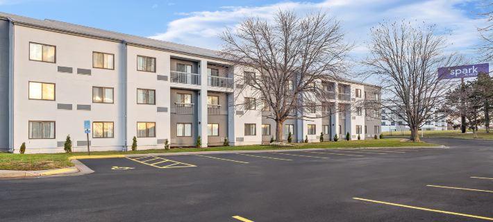 Spark by Hilton Bettendorf Quad Cities Hotels in Scott County