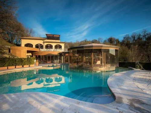 Elegant Villa with Spa in Sorano