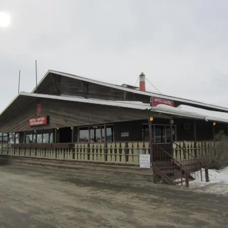 Airport Chalet