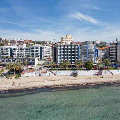 Hotel Sunday Beach Hotels near شاطئ النساء