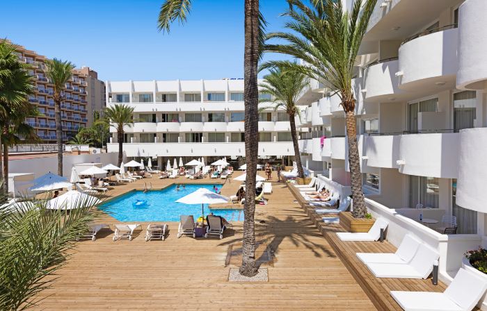 Palmanova Beach Apartments by TRH