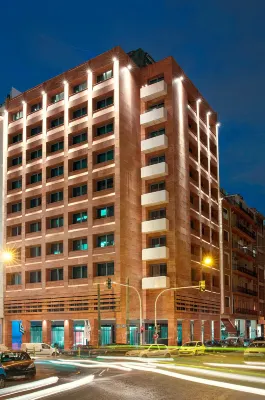 Zeus Essence Athens Central