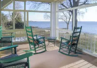 Sandaway Suites & Beach