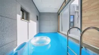 Sokcho Lasso Pool Villa Pension - Private Pools