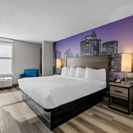 High Point Inn & Suites