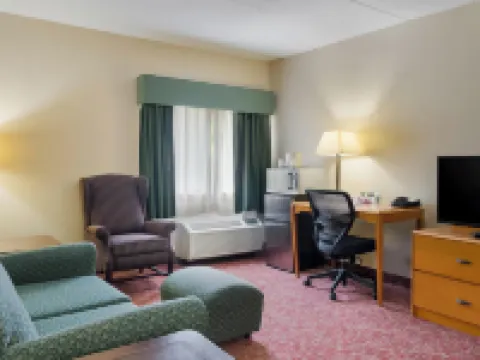 All Seasons Inn & Suites Smithfield Providence Hotels in Smithfield