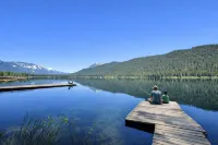 Otter Chalet On Fish Lake 4 Bedroom Home by NW Comfy Cabins by RedAwning - Alppimaja