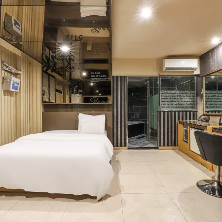 Suyu Hotel Soo Отели рядом с достопримечательностью «Храм Тосонса»