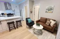 8354 Adam Unit B 1Bed 1Bath by SD Stay - Homestays