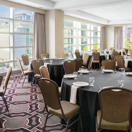 Home2 Suites by Hilton Chicago McCormick Place