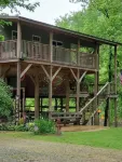 Mama Bears Cozy Creekside Cabin at Up The Creek