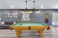 Spacious Historic Home with Hot Tub, Sauna, Grill