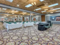 SureStay Plus Hotel by Best Western Reno Airport Hotels near Meadowood Mall