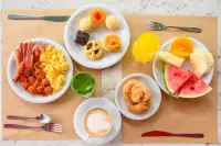 Five Hotel & Residences - breakfast