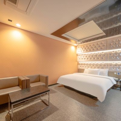 VIP-Styler/Bathroom Massage Bed Randomly Assigned (Sky-Opening Room, Bathtub) Ava Hotel Promo Code