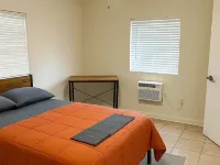 Cabana Hotels near Mimo