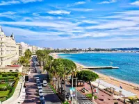 Charming Cannes Apartment, Comfort, Convenience, and Coastal Bliss Hotels in Cannes