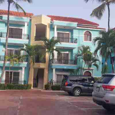 2BR Condo with Pool, Walk to Beach, Bávaro Hotel Exterior