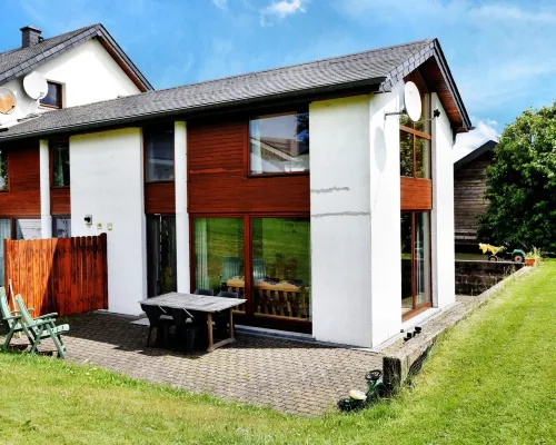 Holiday Home in St Vith with Hot Tub Hotels in Saint-Vith
