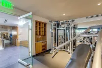 Walkable Dallas Unit Near Deep Ellum, Pets Welcome - Condos