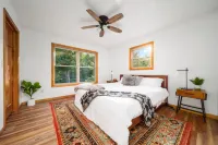 Firefly Lodge, Giant Riverview, Hot Tub, Woodstove - 民泊