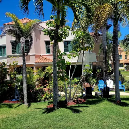 Exclusive Caribbean Villa / Rooftop Jacuzzi / Private Beach/ 24 Security /5 star