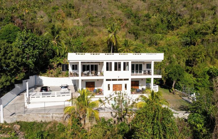 You 4 Ric Piton Suites