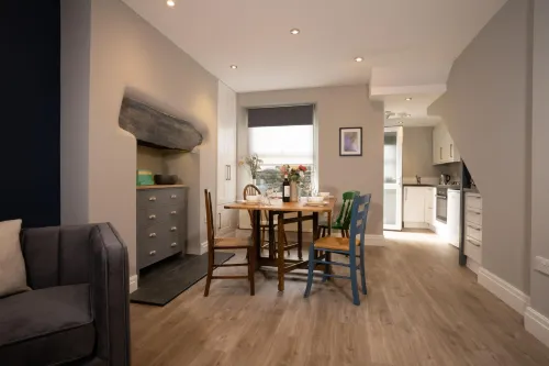 Morland   Contemporary Lakeland Home by LetMeStay - balcony