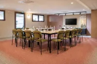 Brit Hotel Avignon Sud le Calendal