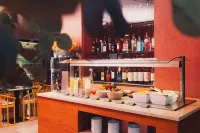 Topazio Vibe Beach Hotel & Apartments - Adults Friendly - Quầy bar