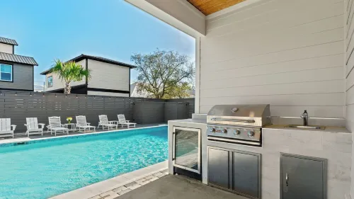 Woodland Shores by Avantstay Sleeps 22 Massive Pool + Spa Golf Cart + Game Room + BBQ Near Seaside