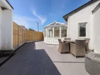 Maes Y Coed - parking