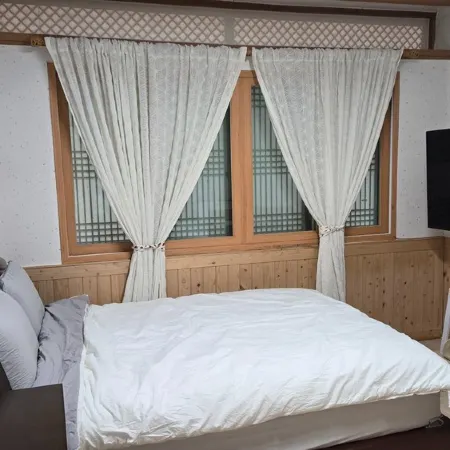 Hanok Yeonggot House Muan
