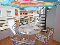 Apartment in Roses near Sandy Beach - Kitchenette