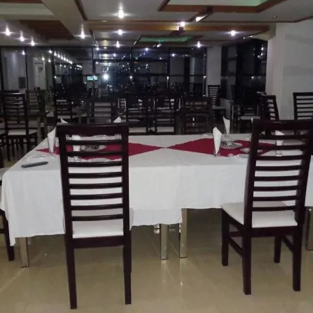 Hotel Crown