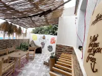 Eco Bay Surf Camp - 2-Sterne