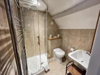 Swan House Tea Room and Bed & Breakfast - Homestays