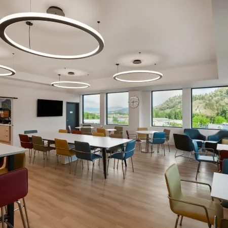 La Quinta Inn & Suites By Wyndham Kelowna Bc