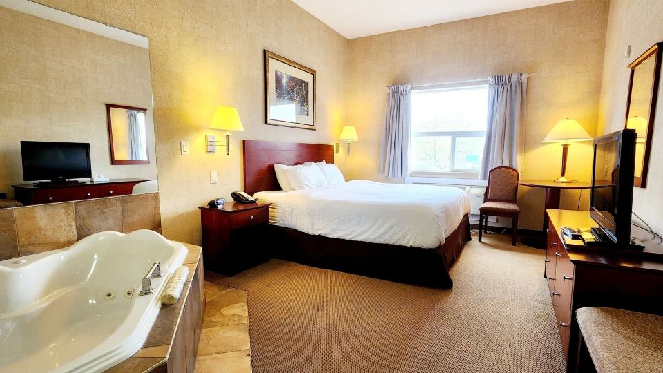Super 8 by Wyndham Red Deer City Centre