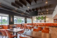 Best Western Plus Kawartha Lakes Hotel  Suites - Family Friendly