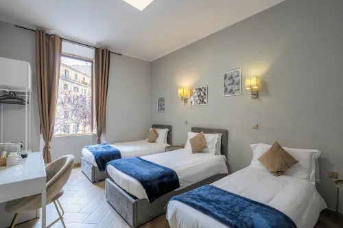 Portafortuna Guesthouse - Close to Colosseum - Homestay